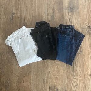 Lot of 3 American Eagle and Aeropostale Women’s 00 Long Jeans